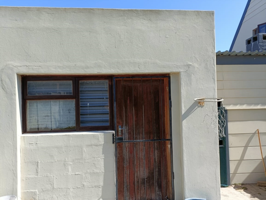 5 Bedroom Property for Sale in Dana Bay Western Cape